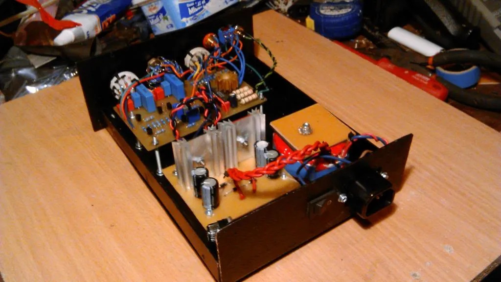 LOW THD AUDIO GENERATOR - Zadnja Strana (HomeMadeAudioProject)